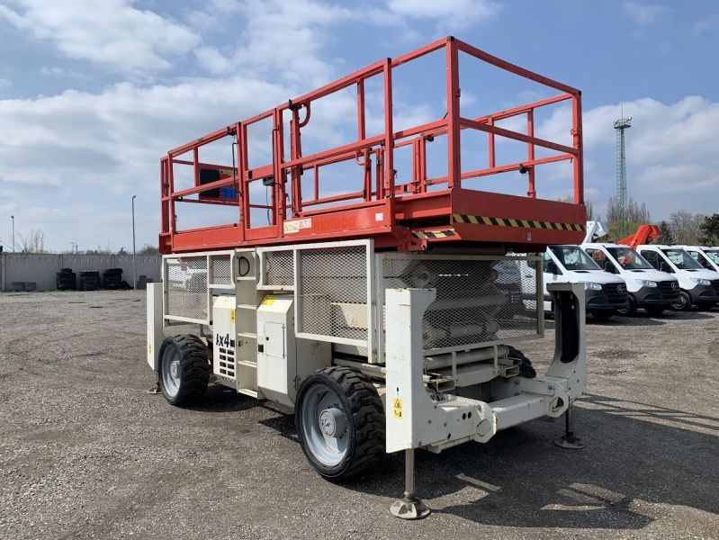 Genie GS4390 - 15,11m, diesel, 4x4 Genie GS4390 - 15,11m, diesel, 4x4