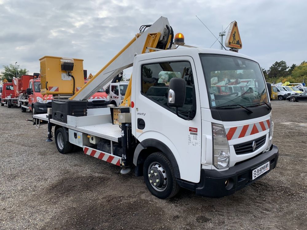 Renault Maxity Multitel 160 ALU DS - 16m Renault Maxity Multitel 160 ALU DS - 16m