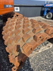  Road roller shell